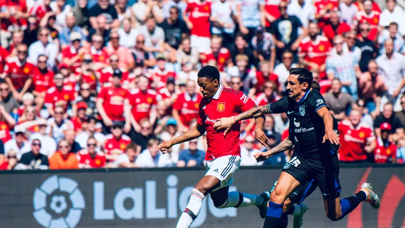 Antony Martial bỏ qua những cơ hội tốt