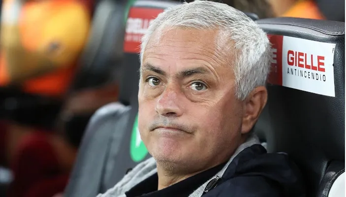 Nỗi thất vọng của Jose Mourinho khi thua Udinese
