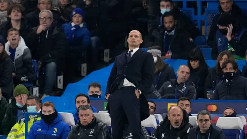 HLV Max Allegri đang rơi vào cảnh lực bất tòng tâm