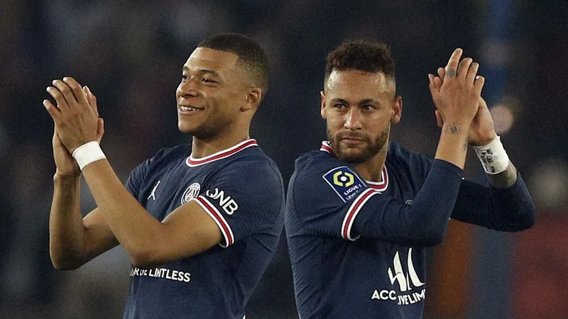 Kylian Mbappe và Neymar