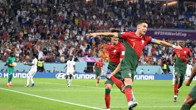 Cristiano Ronaldo ăn mừng bàn thắng ở Qatar 2022