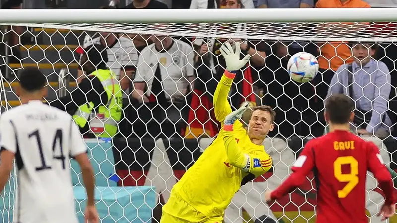 Thủ thành Manuel Neuer đã chơi rất hay trong khung thành