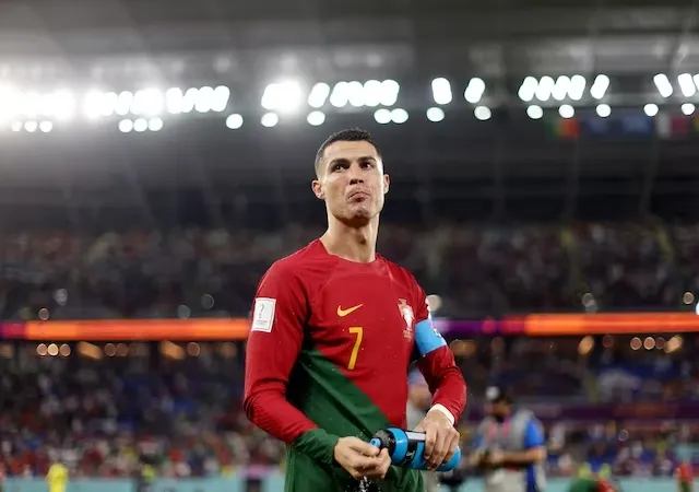Ronaldo không sunjg sức như sự kỳ vọng của Bồ Đào Nha