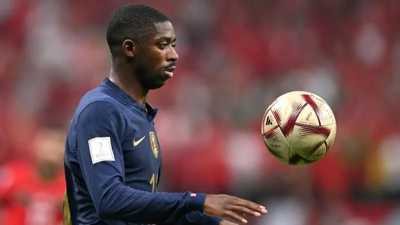 Ousmane Dembele trong màu áo tuyển Pháp