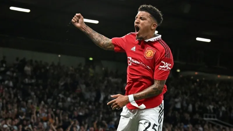 Jadon Sancho sẽ trở lại sau 14 tuần