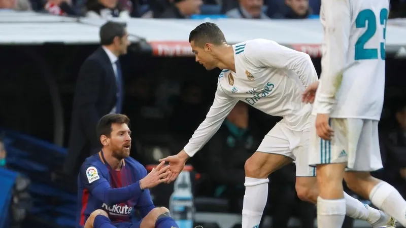 Messi và Ronaldo luôn xem nhau là bạn, nhưng họ thậm chí không bầu chọn cho nhau