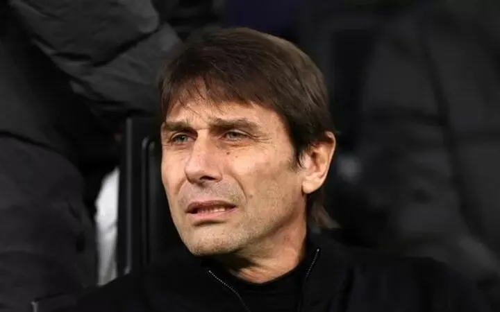 Antonio Conte nói lời chia tay các fan Tottenham