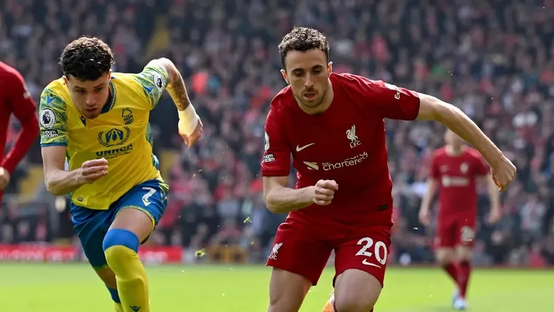Diogo Jota tỏa sáng với 2 bàn thắng