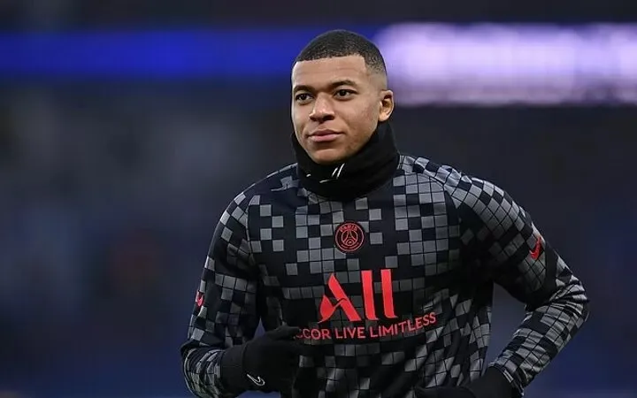 Kylian Mbappe đang biến PSG thành con nợ của mình