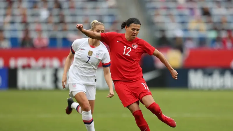 Đội trưởng Christine Sinclair hy vọng sẽ ghi bàn để lưu danh muôn thuở
