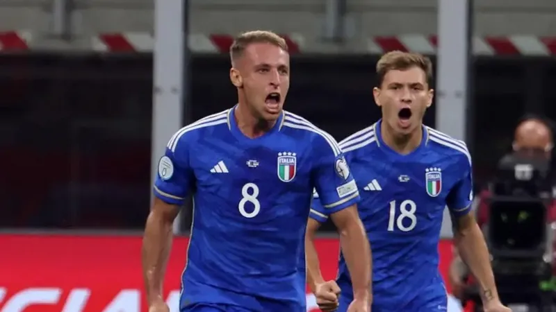 Davide-Frattesi và Nicolo Barella là điểm sáng trên tuyến tiền vệ Azzurri