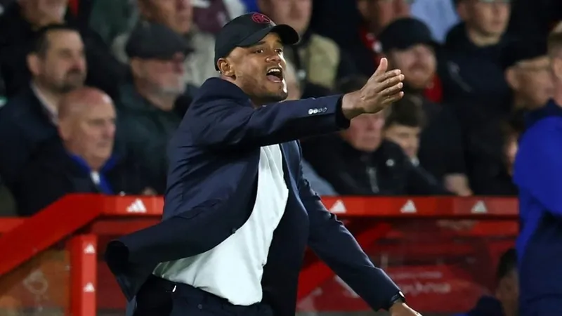 HLV Vincent Kompany của Burnley