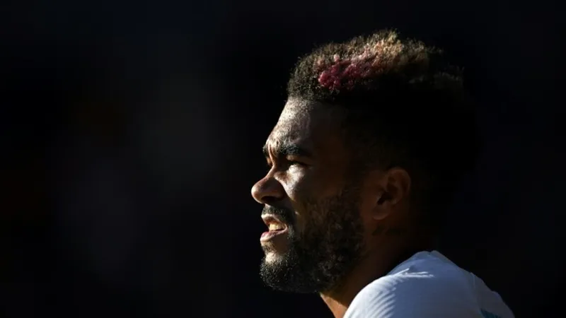 Mùa giải cu3a Chelsea sẽ càng the6 thảm nếu Reece James bị treo giờ
