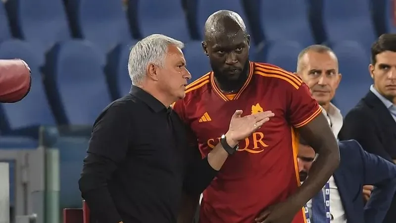 Jose Mourinho và cậu học trò cưng Romelu Lukaku