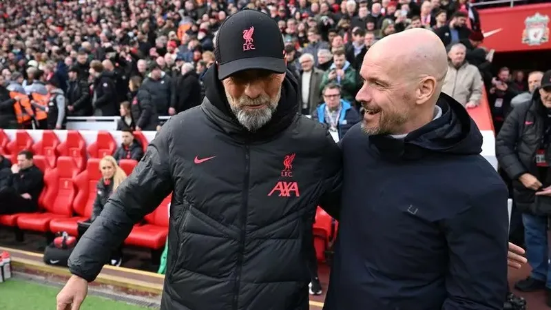 Erik Ten Hag gặp lại Klopp trong hoàn cảnh hết sức khó khăn
