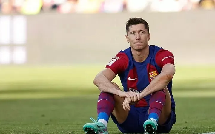 Robert Lewandowski đang chơi sa sút phong độ