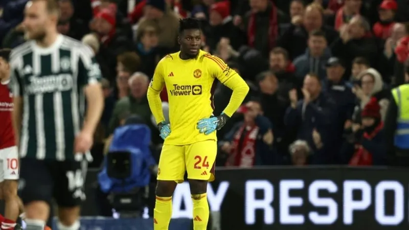 Andre Onana nấn ná ở lại Man United nên bỏ lỡ trận đầu AFCON 2023