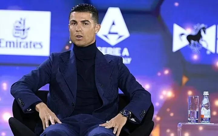 Cristiano Ronaldo đã gợi lên một chủ đề đầy tranh cãi