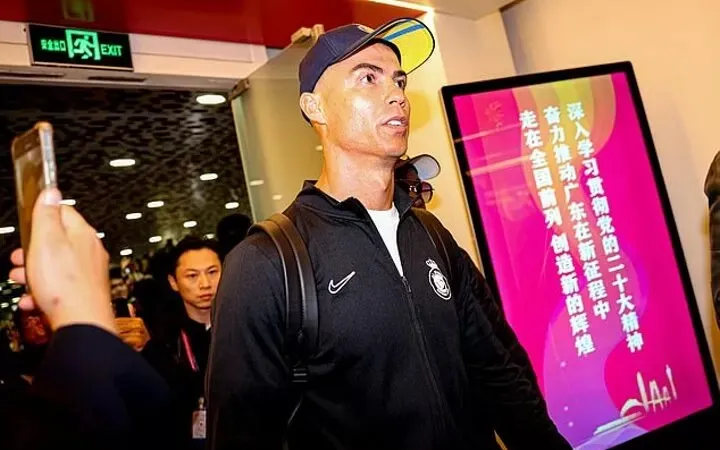 Ronaldo gây bão ở Thâm Quyến (thường được gọi là Thẩm Quyến)