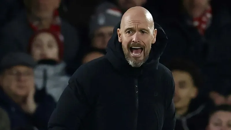 HLV Erik ten Hag nêu một thực tế về Luật công bằng tài chính