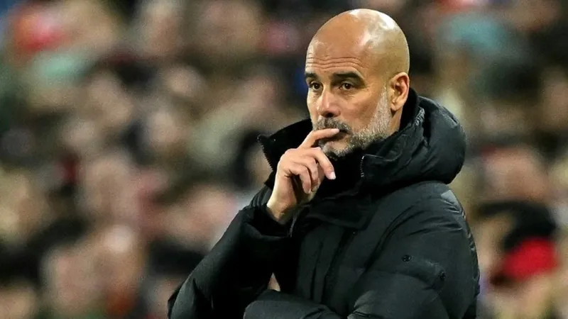 Pep Guardiola lo lắng bị Everton cầm chân