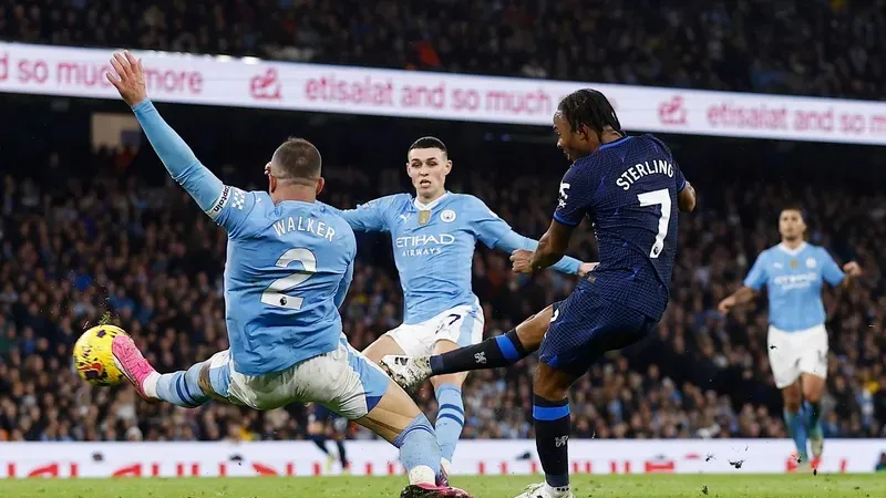 Pha ghi bàn của Raheem Sterling vào lưới Man City