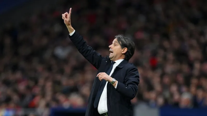HLV Simone Inzaghi lo lắng các học trò mất tinh thần ở Serie A