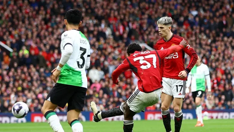 Các ngôi sao Man United vẫn còn cơ hội dự Champions League