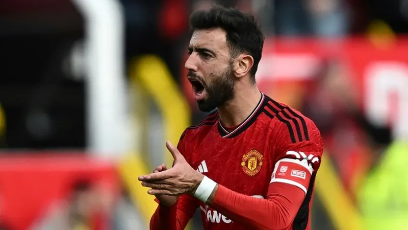Bruno Fernandes vẫn đang chơi hết mình ở Old Trafford