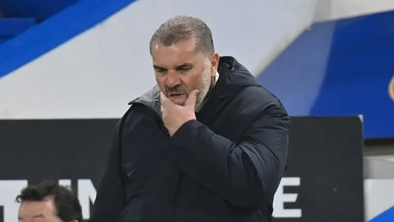 HLV Ange Postecoglou nhận trách nhiệm về sự sa sút của Tottenham