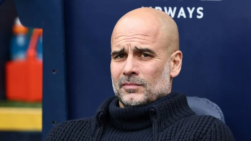 Pep Guardiola tranh luận về chuyện tiền bạc ở Premier League