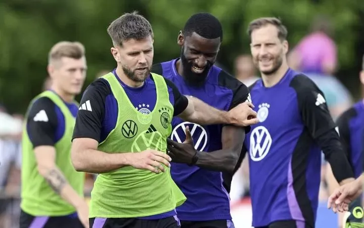 Rudiger đã kèm chặt làm Niclas Fullkrug nổi nóng