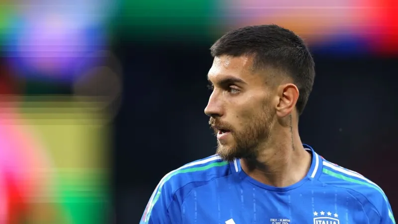 Tiền vệ Lorenzo Pellegrini kêu gọi Azzurri tin tưởng tuyệt đối vào HLV Spalletti