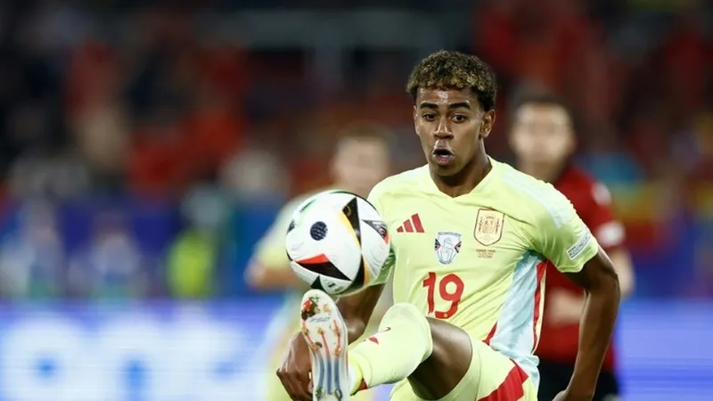 Lamine Yamal tỏa sáng ở EURO 2024