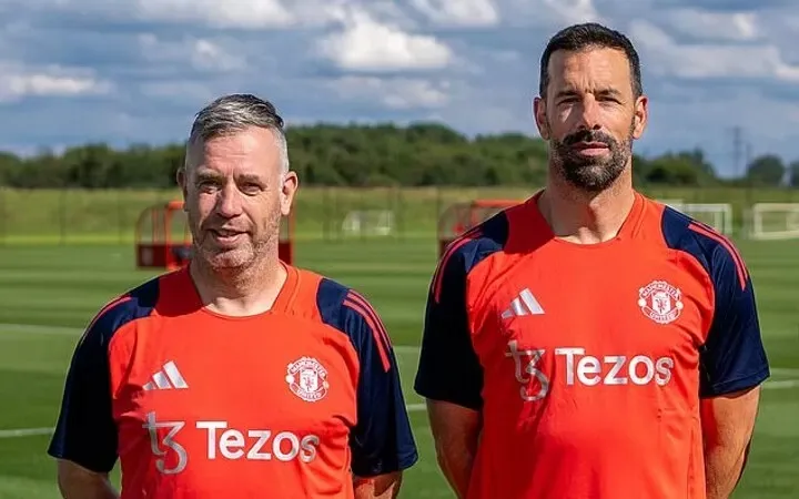 Rene Hake và Ruud Van Nistelrooy 