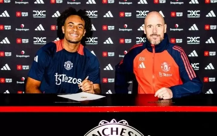 HLV Erik ten Hag và tân binh Joshua Zirkzee