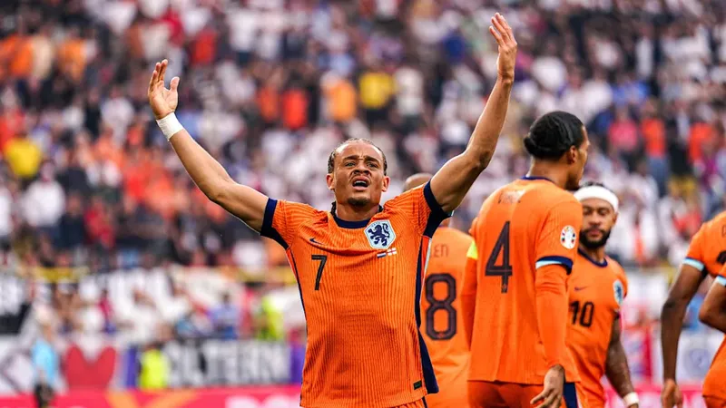 Xavi Simons trong màu áo Hà Lan