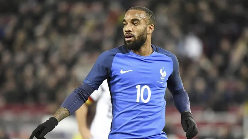 Tiền đạo 33 tuổi Alexandre Lacazette tự tin sẽ thắng HLV lần này