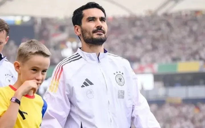 Ilkay Gundogan chia tay đội tuyển Đức và sẵn sàng trở lại... Man City
