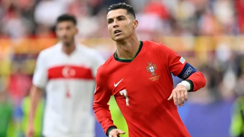 Cristiano Ronaldo vẫn muốn chơi cho tuyển Bồ Đào Nha