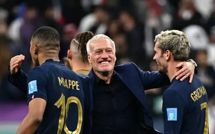 HLV Didier Deschamps đã gọi Antoine Griezmann là 'tượng đài của bóng đá Pháp'