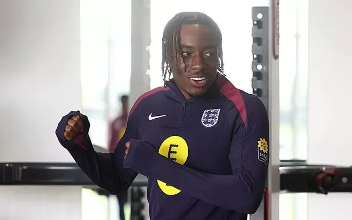 Noni Madueke vui mừng khi được các bác sĩ cho thi đấu