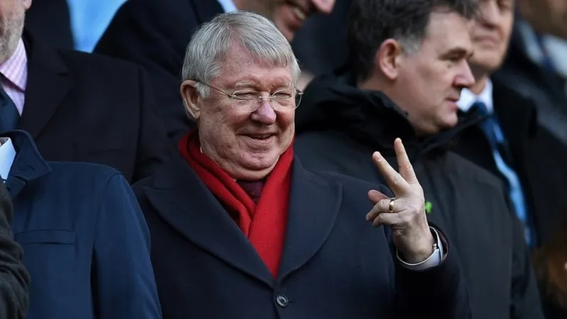 Sir Alex vẫn là giám đốc không điều hành của ban quản trị CLB