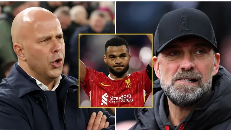 Arne Slot và Jurgen Klopp qua vai trò của Cody Gakpo 