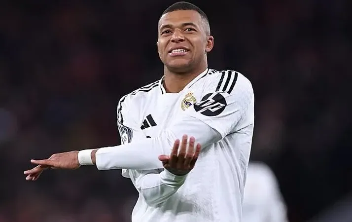 Kylian Mbappe tiếc nuối một cơ hội bị bỏ lỡ