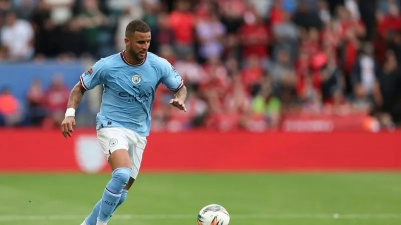 Kyle Walker hứa sẽ cùng Man City sớm quật khởi trở lại