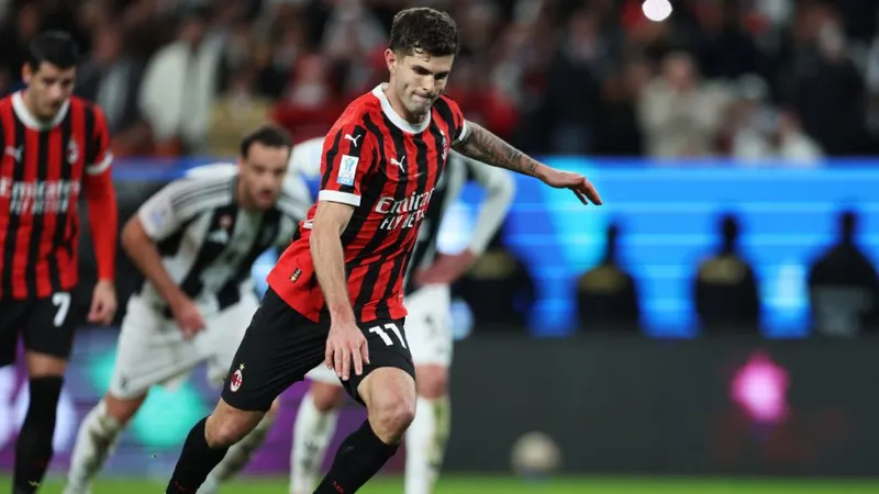 Christian Pulisic sùt thành công quả 11m gỡ hòa cho AC Milan