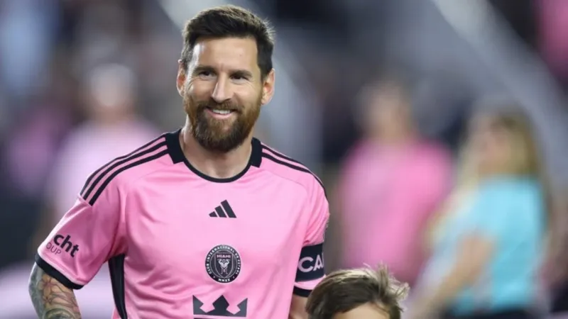 Messi được vinh danh nhờ thành công cùng Inter Miami và công tác từ thiện ngoài sân cỏ