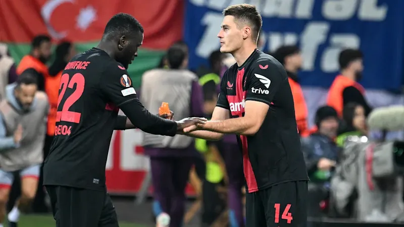 Patrick Schick sẽ thay thế Victor Boniface