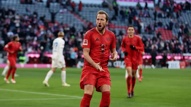 Tiền đạo Harry Kane lập kỷ lục ghi bàn ở Bundesliga